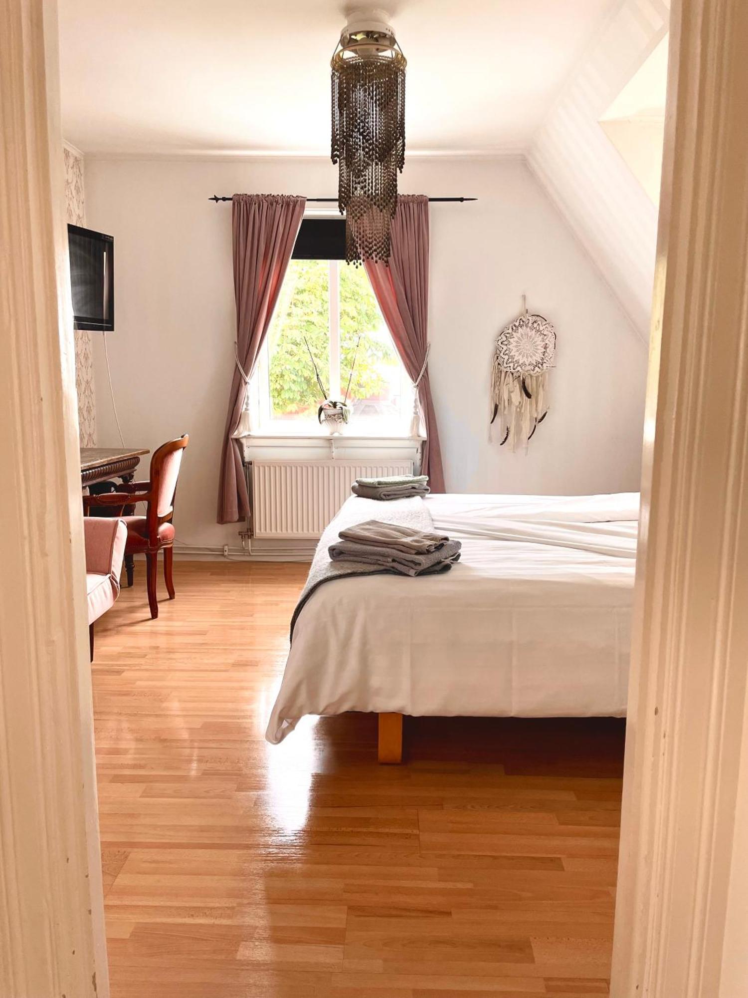 Hotell & Restaurant Solliden Stenungsund Bagian luar foto